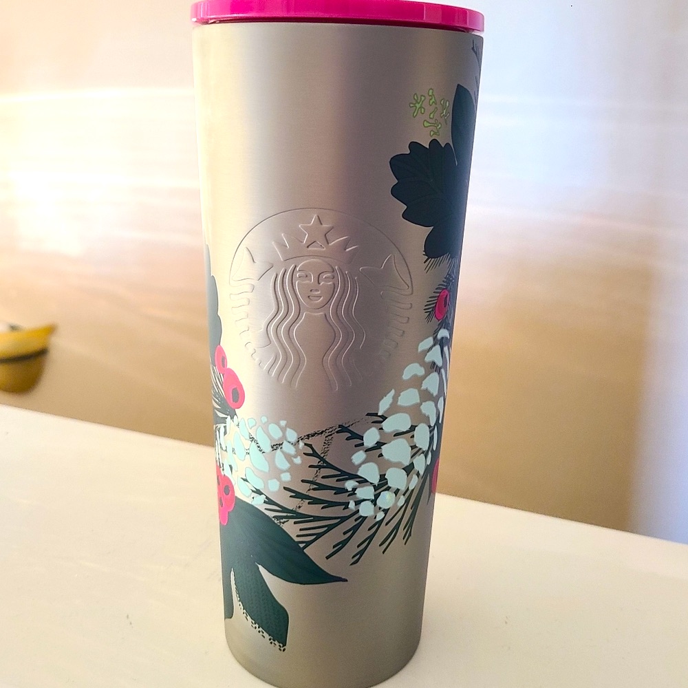 Brand New Starbucks Christmas Tumbler Venti 24 Oz